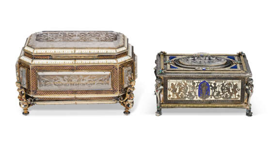 TWO AUSTRIAN SILVER AND ENAMEL-MOUNTED ROCK CRYSTAL TABLE CASKETS - Foto 3