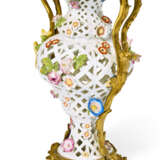 A PAIR OF ORMOLU-MOUNTED MEISSEN PORCELAIN RETICULATED VASES AND FLOWER BOUQUETS - photo 9