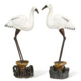 A PAIR OF CHINESE EXPORT PORCELAIN MODELS OF CRANES - photo 2