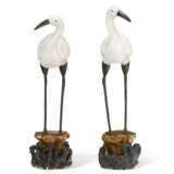 A PAIR OF CHINESE EXPORT PORCELAIN MODELS OF CRANES - photo 3