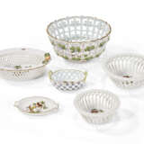 A LARGE ASSEMBLED HEREND PORCELAIN 'ROTHSCHILD BIRDS' PART DINNER SERVICE - photo 4