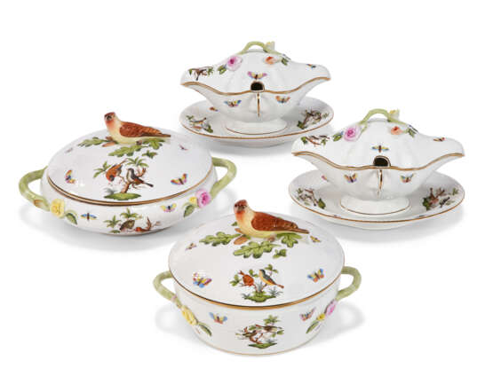 A LARGE ASSEMBLED HEREND PORCELAIN 'ROTHSCHILD BIRDS' PART DINNER SERVICE - photo 5