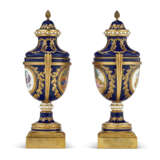 A PAIR OF ORMOLU-MOUNTED SEVRES PORCELAIN 'BLEU NOUVEAU' VASES (VASES CHAPELET) AND TWO COVERS - photo 3