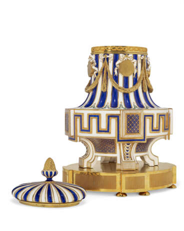 AN ORMOLU-MOUNTED SEVRES PORCELAIN 'BLEU NOUVEAU' VASE AND A COVER (VASE GREC 'A MEDAILLONS', 1ERE GRANDEUR) - photo 7