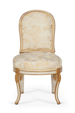 A NEAR PAIR OF LOUIS XVI WHITE-PAINTED AND PARCEL-GILT CHAISES - photo 2