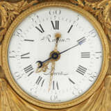 A LOUIS XVI ORMOLU MANTEL CLOCK - фото 6