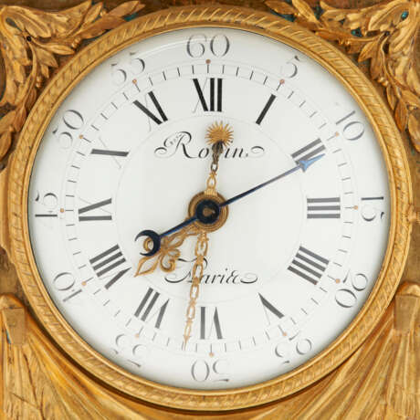 A LOUIS XVI ORMOLU MANTEL CLOCK - фото 6