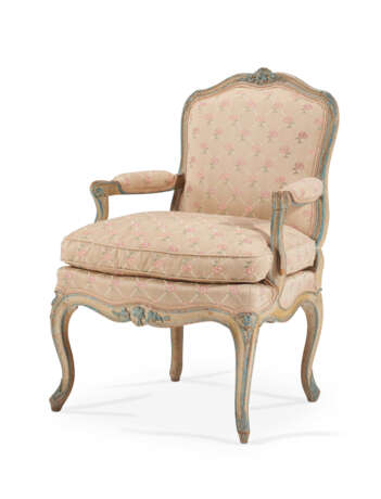 A SET OF FOUR LOUIS XV GREY AND BLUE-PAINTED FAUTEUILS - photo 2