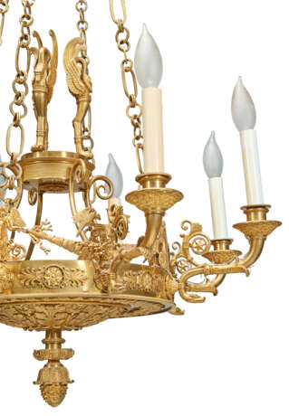 A NORTH EUROPEAN ORMOLU EIGHT-LIGHT CHANDELIER - фото 3