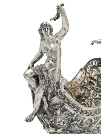 A GERMAN SILVER CENTERPIECE BOWL - Foto 6