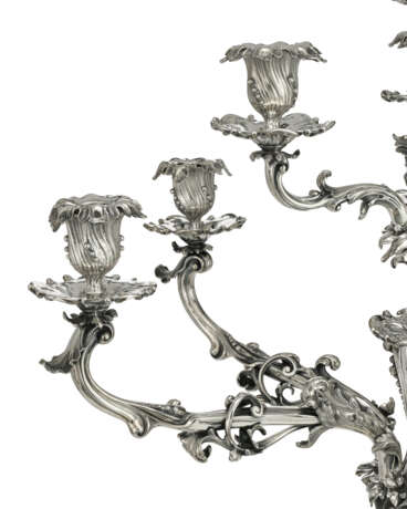 A LARGE VICTORIAN SILVER TEN-LIGHT CANDELABRUM - фото 2