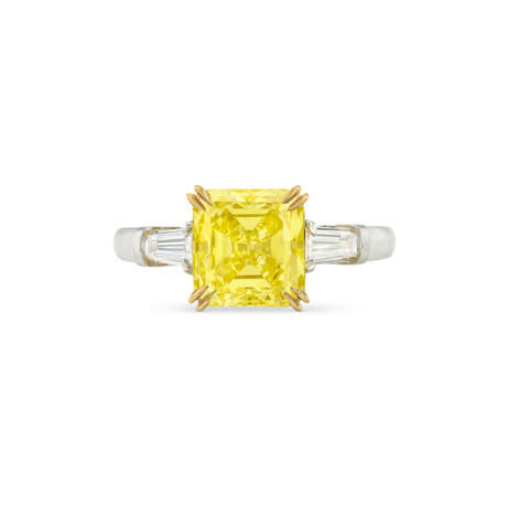COLORED DIAMOND AND DIAMOND RING - photo 4