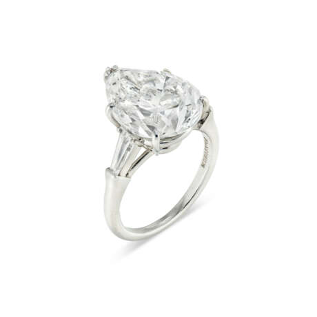 HARRY WINSTON DIAMOND RING - photo 1
