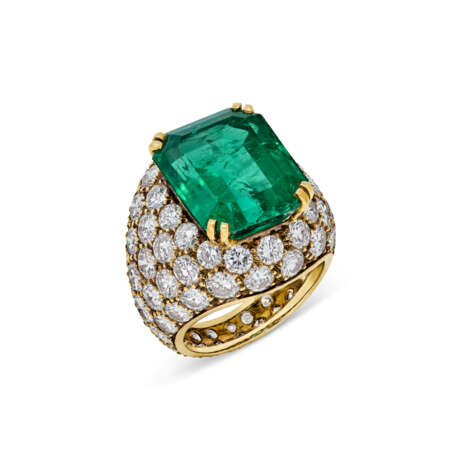 VAN CLEEF & ARPELS EMERALD AND DIAMOND RING - Foto 1