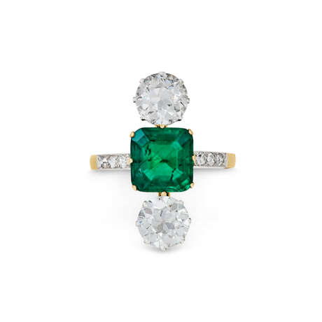 ANTIQUE EMERALD AND DIAMOND RING - photo 4