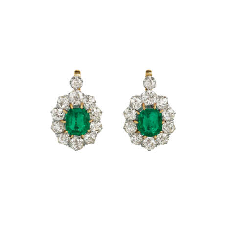 ANTIQUE EMERALD AND DIAMOND EARRINGS - photo 1