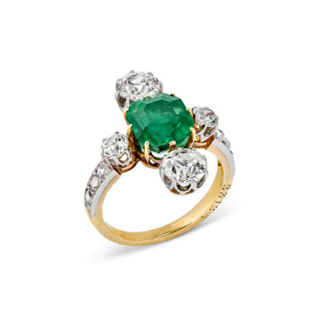 ANTIQUE EMERALD AND DIAMOND RING - Foto 1