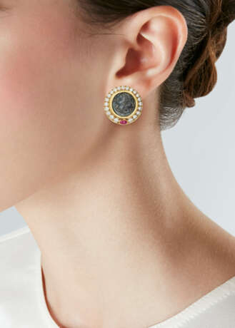 BULGARI COIN, DIAMOND AND RUBY ‘MONETE’ EARRINGS - photo 2