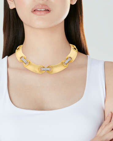 DAVID WEBB DIAMOND AND GOLD NECKLACE - photo 2