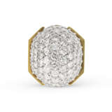 DAVID WEBB DIAMOND AND GOLD RING - photo 3