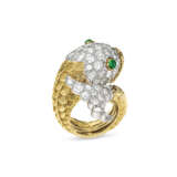 DAVID WEBB EMERALD AND DIAMOND FISH RING - фото 1