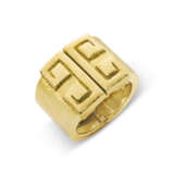 DAVID WEBB HAMMERED GOLD CUFF BRACELET - Foto 1