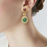 DAVID WEBB CARVED EMERALD, RUBY AND DIAMOND PENDANT EARRINGS - photo 2