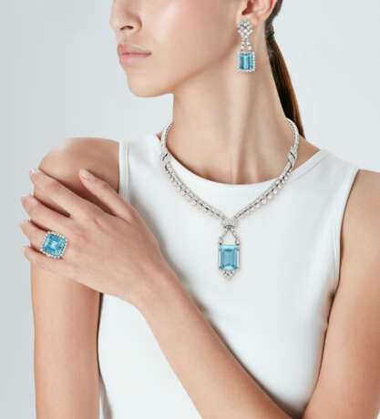 SUITE OF AQUAMARINE AND DIAMOND JEWELRY - photo 2
