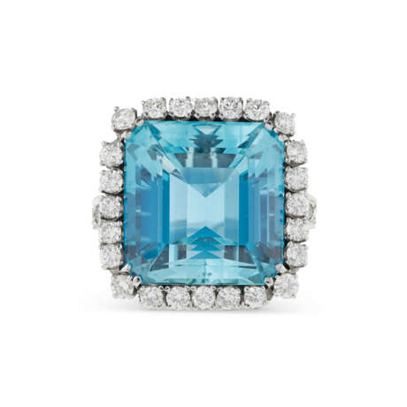 SUITE OF AQUAMARINE AND DIAMOND JEWELRY - photo 8