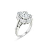 OSCAR HEYMAN & BROTHERS DIAMOND RING - photo 1