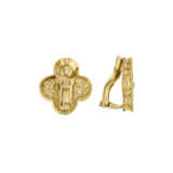 VAN CLEEF & ARPELS SET OF GOLD 'ALHAMBRA' JEWELRY - photo 6