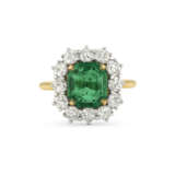 EMERALD AND DIAMOND RING - Foto 4