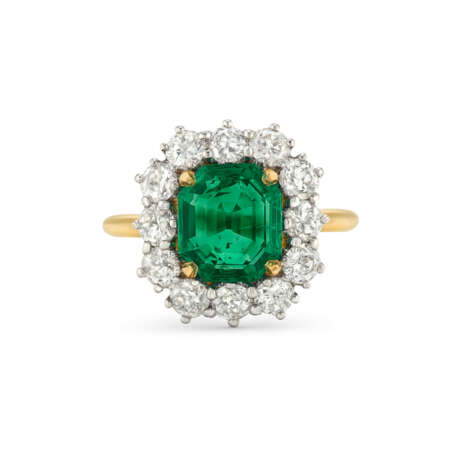 EMERALD AND DIAMOND RING - Foto 4