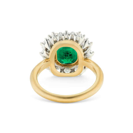 EMERALD AND DIAMOND RING - Foto 5