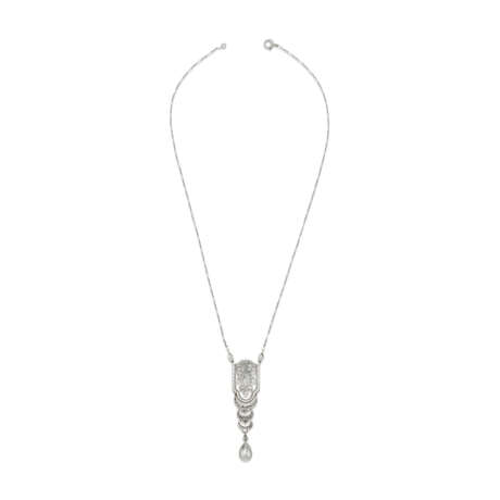 TIFFANY & CO. ART DECO DIAMOND PENDANT NECKLACE - photo 4