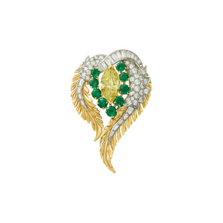 COLORED DIAMOND, EMERALD AND DIAMOND BROOCH - photo 1