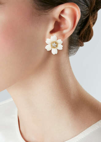 VAN CLEEF & ARPELS WHITE CORAL AND DIAMOND 'ROSE DE NOËL' EARRINGS - photo 2