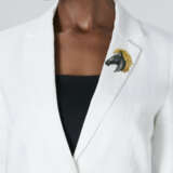 STERLÉ HARDSTONE AND GOLD BROOCH - photo 2