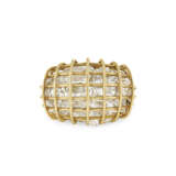 VERDURA SET OF ROCK CRYSTAL AND GOLD 'CAGED' JEWELRY - photo 4