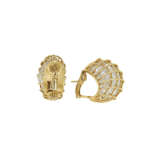 VERDURA SET OF ROCK CRYSTAL AND GOLD 'CAGED' JEWELRY - photo 7