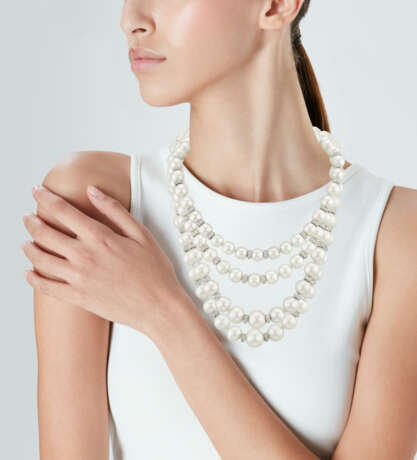 SET OF CULTURED PEARL AND DIAMOND NECKLACES - photo 2