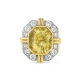 TIFFANY & CO. COLORED SAPPHIRE AND DIAMOND RING - photo 4
