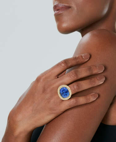 SAPPHIRE AND DIAMOND RING - photo 2
