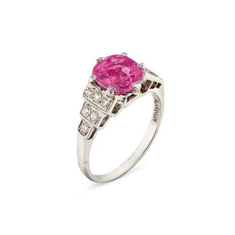 COLORED SAPPHIRE AND DIAMOND RING - photo 1