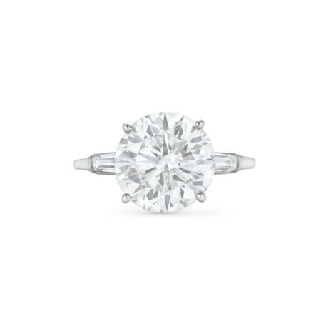 VAN CLEEF & ARPELS DIAMOND RING - photo 4