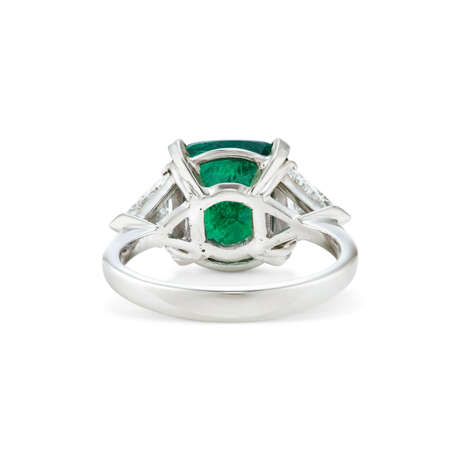 EMERALD AND DIAMOND RING - Foto 5
