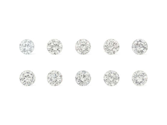 TEN UNMOUNTED DIAMONDS - photo 1