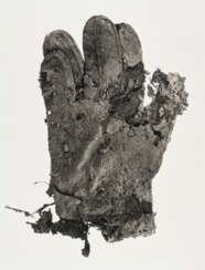 IRVING PENN (1917-2009)