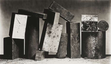IRVING PENN (1917–2009)