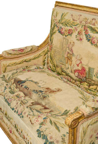 PAIRE DE MARQUISES D'ÉPOQUE LOUIS XVI - photo 7